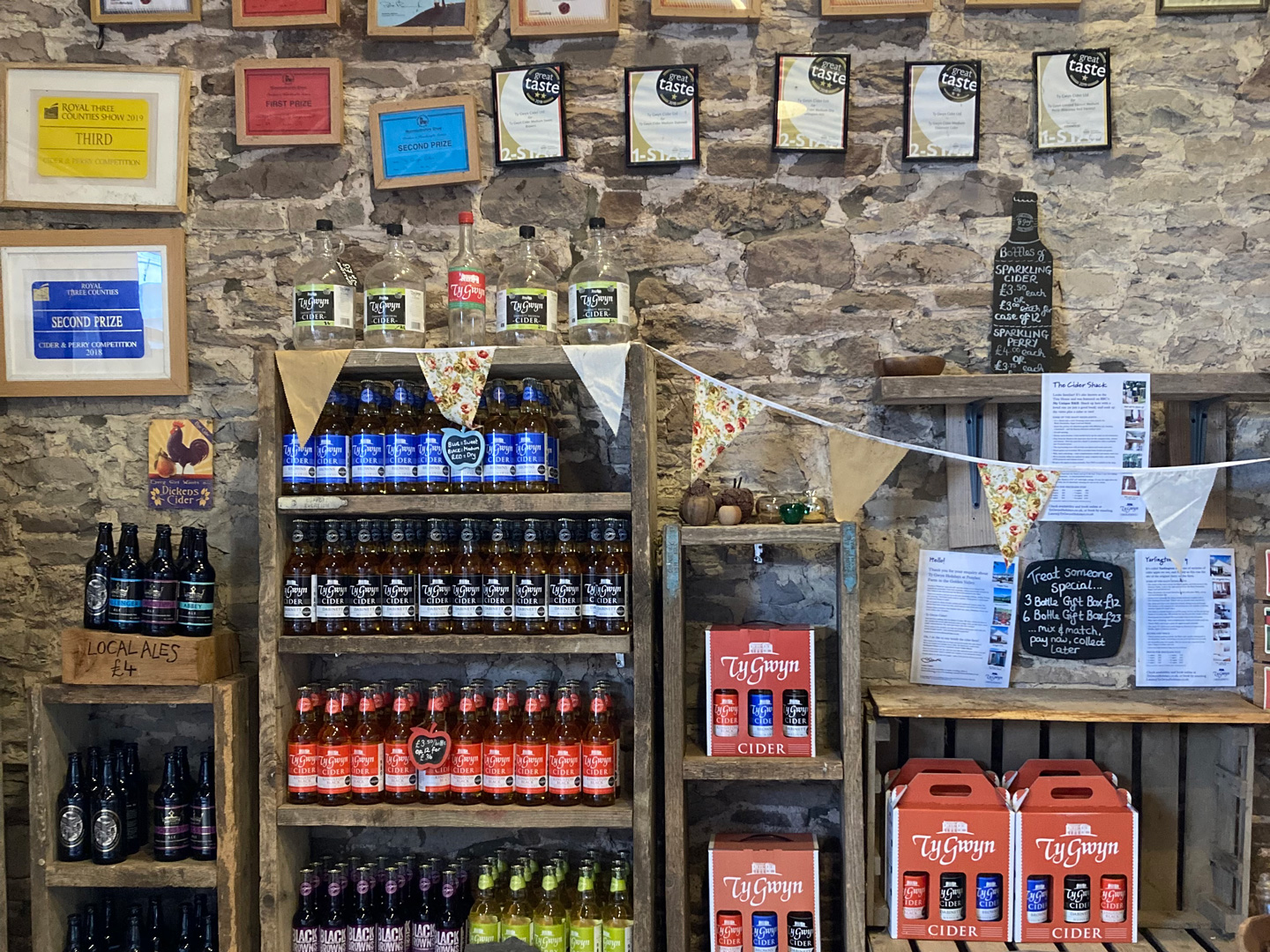 The Ty Gwyn Cider shop and bar